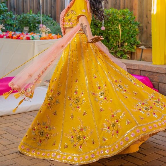 Papa Don’t Preach copy lehenga - Picture 3 of 5